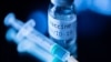 Un flacon de vaccin contre le Covid-19 en essai clinique, le 17 novembre 2020.
