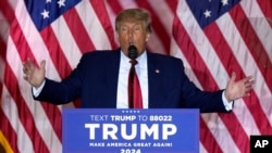 Mantan Presiden Donald Trump mengumumkan pencalonan ketiganya sebagai presiden di Mar-a-Lago di Palm Beach, Florida, Selasa, 15 November 2022. 