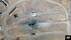 Serangan rudal Israel diidentifikasi oleh para analis tampak mengancurkan sistem radar untuk baterai rudal S-300 buatan Rusia, dekat bandara internasional dan pangkalan udara di Isfahan, Iran, Senin 22 April 2024.