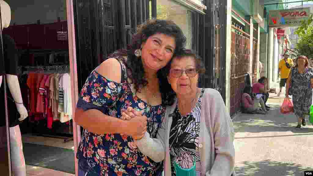 Mami Nena ya es famosa en su pueblo debido a diversas publicaciones en medios de comunicación que narran sus hazañas en el mundo del videojuego.