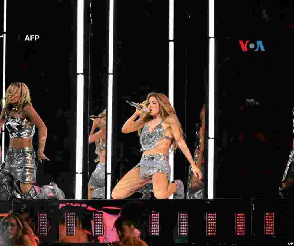 La colombiana interpretó carios de sus éxitos, como Hips Don't Lie y She Wolf. 