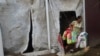 In Absence of Aid, Acapulco Residents Fend for Themselves 
