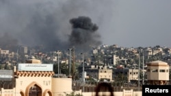 غزہ کے علاقے خان یونس میں اسرائیل اور فلسطینی جنگجوؤں کے درمیان جھڑپوں کی اطلاعات موصول ہو رہی ہیں۔ 