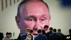 Одлучено е овојпат да не се акредитираат медиуми од непријателски земји, изјави портпаролот на Кремљ Дмитриј Песков за државниот медиум ТАСС во саботата