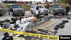 САД ги осудија нападите врз полицијата и ги повикаа владите на Косово, поранешна српска покраина со 90 отсто етнички албанско мнозинство и Србија, да го смират деценискиот антагонизам