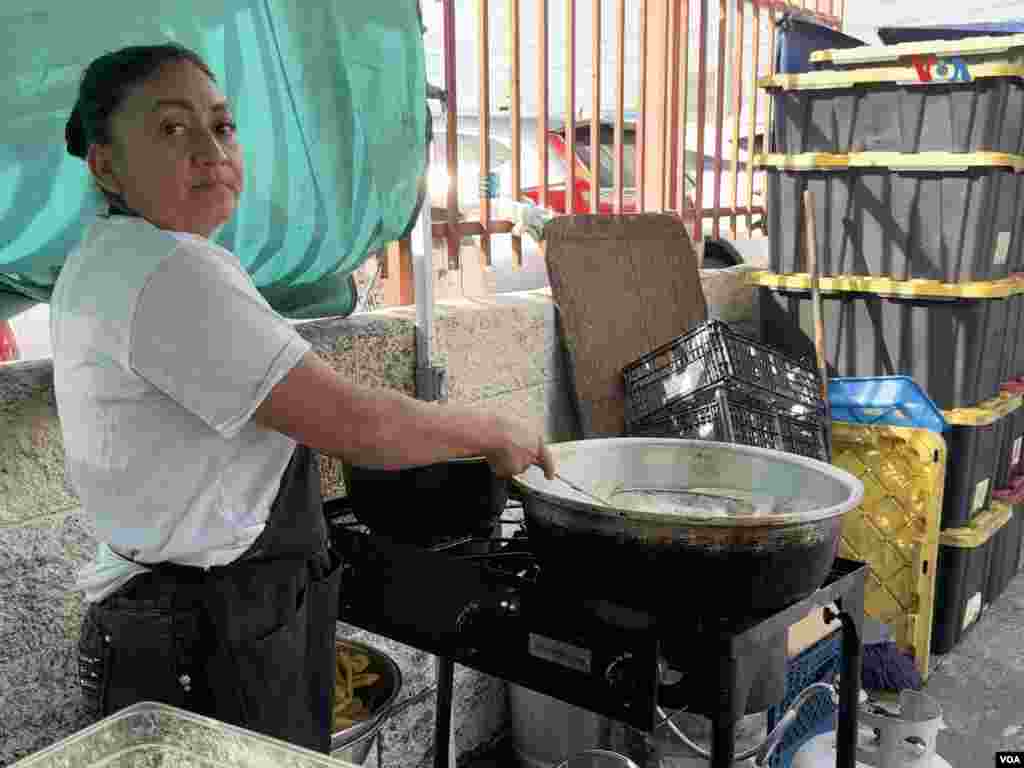 Con cada voto emitido desde Los Ángeles, los salvadoreños reflejan su compromiso continuo y esperanza en el futuro político de su nación.