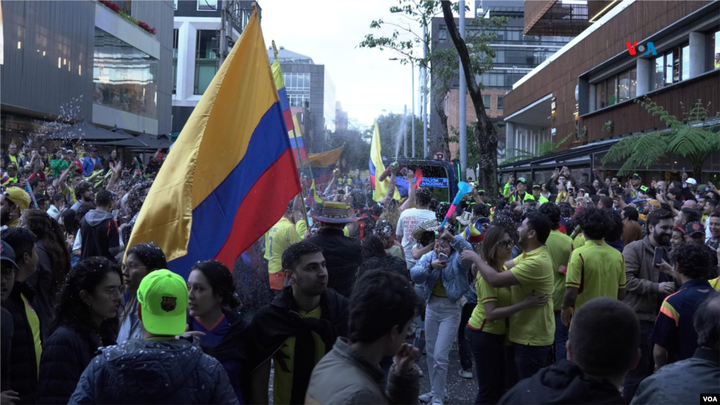 Horas antes del inicio del partido del que saldrá el próximo campeón de la Copa América, la hinchada colombiana se volcó a las calles.