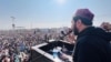 منظور احمد پښتين د خپل فېسبوک په پاڼه په يو ويډيويي پيغام کې اعلان وکړ چې د اکتوبر په شلمه ورځ به احتجاج کوونکي د پښتون مېشتو ولسواليو مرکزونو ته راوځي او هلته به د امن لپاره غږ پورته کوي.