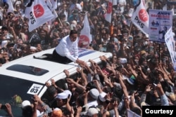 Calon presiden nomor urut 01, Anies Baswedan, safari politiknya ke Mataram, Nusa Tenggara Barat (NTB), Selasa (6/1). (Courtesy: TPN AMIN)