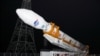 Sebuah roket yang membawa satelit mata-mata Malligyong-1 milik Korea Utara, siap diluncurkandi sebuah lokasi di provinsi Gyeonsang Utara, dalam foto yang dirilis pada 21 November 2023. (Foto: KCNA via Reuters)