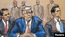 Рисунок із суду, колишній президент США Дональд Трамп з адвокатами Тоддом Бланшом та Джоном Лором під час явки до суду 3 серпня 2023 року