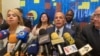 Manuel Rosales, gobernador del estado Zulia y ex candidato presidencial, ofrece una conferencia de prensa en Caracas el 10 de mayo.