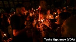 Пред почетокот на богослужбата, во Соборниот храм пристигна и Светиот оган од Ерусалим и беше споделен со верниците