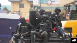 Polisi wa Nigeria. Picha ya AP ya Februari 16, 2023