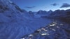 Pemandangan dari basecamp di Gunung Everest di Nepal yang diambil dengan menggunakan drone pada 24 April 2023. (Foto: Reuters/Pasang Rinzee Sherpa)