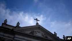 Un primer plano de una iglesia católica romana en Lisboa, el 10 de febrero de 2023. Un comité que ha estado examinando el abuso sexual infantil en la Iglesia católica portuguesa informó el 13 de febrero que 512 presuntas víctimas se han presentado a denunciar.