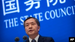 中國疾控中心主任沈洪兵在北京出席新冠病毒溯源研究的記者會。（2023年4月8日）