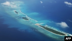 资料照片：南中国海斯普拉特利群岛七连屿的鸟瞰图。(2018年8月10日)