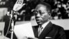 Poète et écrivain, Léopold Sédar Senghor a été un chantre de la Négritude, avant de devenir le premier président du Sénégal.