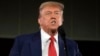 Kandidat presiden dari Partai Republik, mantan Presiden Donald Trump berbicara pada rapat umum kampanyenya di kota Waukesha, Wisconsin 1 Mei 2024. 