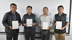 རྒྱལ་སྤྱིའི་འགྲེམས་སྟོན་ཉིན་མོ་དང་བསྟུན་བོད་ཀྱི་འགྲེམས་སྟོན་དུས་དེབ་འདོན་ཐེངས་དང་པོ་དབུ་འབྱེད་གནང་བ། 