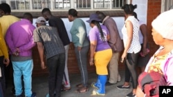 Vanhu vachitarisa zvabuda musarudzo.