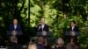 Los presidentes de Corea del Sur y EEUU, Yoon Suk Yeol, y Joe Biden, y el primer ministro japonés Fumio Kishida, durante una conferencia de prensa al final de su cumbre en Camp David, Maryand, el 18 de agosto de 2023.