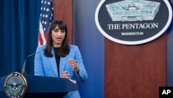 Коментуючи питання щодо можливості постачання Україні ракетних систем ATACMS, Сабріна Сінгх зауважила, що не має нових оголошень. Фото: AP, 8 серпня 2023 року