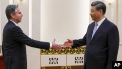 中國領導人習近平在北京人大會堂會晤到訪的美國國務卿布林肯 (2023年6月19日)