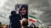 زندانیان سیاسی قزل‌حصار در مراسم یادبود دومین سالگرد کشته شدن مهسا: خامنه‌ای ضحاک، می‌کشیمت زیر خاک