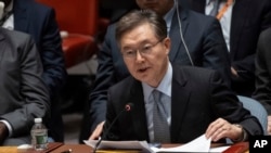 Duta Besar Korea Selatan untuk PBB Hwang Joon-kook berbicara dalam rapat Dewan Keamanan di markas PBB di New York, pada 23 Januari 2024. (Foto: AP/Yuki Iwamura)