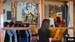 ༧གོང་ས་མཆོག་ནས་བོད་རིག་གཞོན་སྐྱེས་རྣམས་ལ་བཀའ་ཆོས་སྩལ་གནང་མཛད་པ།