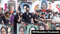 یکی از تجمع‌های انجمن خانواده قربانیان پرواز پی اس ۷۵۲ هواپیمای اوکراینی، در شهر تورنتوی کانادا - آرشیو