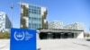 FILE - Gedung Pengadilan Kriminal Internasional di Den Haag, Belanda, 31 Maret 2021. (REUTERS/Piroschka van de Wouw)