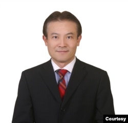 淡江大學日本政經研究碩士班教授蔡錫勳