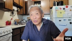 2023年8月向莉採訪87歲高齡、大病初癒的程干遠先生。（向莉攝影）