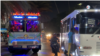 La “chiva rumbera”: fiesta en Caracas a bordo de un bus