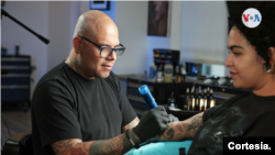 En Fotos: Tatuador venezolano lleva su arte a otro nivel con Inteligencia Artificial