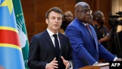 Emmanuel Macron, Presidente francês, e Felix Tshisekedi, Presidente da República Democrática do Congo, em conferência de imprensa, em Kinshasa, 4 Março 2023