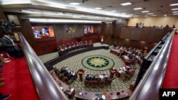Suasana sidang gugatan hasil pilpres 2024 di Mahkamah Konstitusi, Jakarta, 28 Maret 2024. (Foto: Bay Ismoyo/AFP)