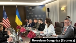 Зустріч американської та української делегацій у Швейцарії. Фото Мирослави Гонгадзе. 
