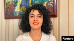 La Premio Nobel de la Paz, Narges Mohammadi, activista iraní de derechos humanos y vicepresidenta del Centro de Defensores de los Derechos Humanos (DHRC), posa en esta fotografía sin fecha. 