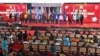 18 perwakilan partai politik juga ikut menandatangani Deklarasi Damai Kampanye Pemilu 2024 di Komisi Pemilihan Umum (KPU) pada Senin (27/11) di Jakarta. (VOA/Indra Yoga)