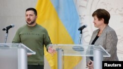 Президент України та директорка-розпорядниця МВФ Крісталіна Георгієва 11 грудня 2023 року. Фото: Reuters/Julia Nikhinson