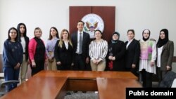 ABŞ Dövlət katibinin köməkçisinin müavini Azərbaycanda qadın sahibkarlarla görüşüb (Mənbə: ABŞ səfirliyi)