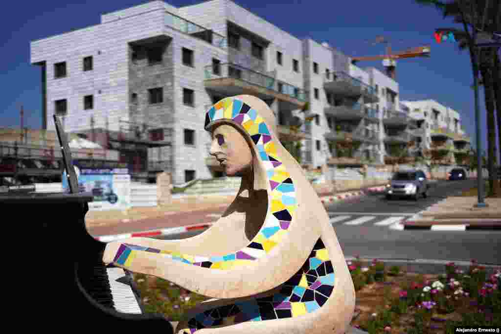 La vida vuelve a Sderot, los autos circulan nuevamente por las calles y poco a poco recupera su ritmo habitual.