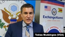 Mushandi wekumuzinda weAmerica muZimbabwe, VaLarry Socha.