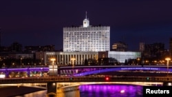 Una visión general de la Casa Blanca rusa, sede del gobierno federal, en Moscú, Rusia, 29 de abril de 2022.