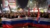 Ratusan Anggota Sayap Kanan Serbia Demo Dukung Invasi Rusia