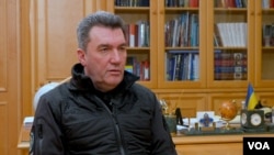 Данілов: у цьому кабінеті після 30 жовтня минулого року перебувала величезна кількість представників інших країн, які попереджали нас про наслідки, які можуть бути, коли почнеться військова агресія.
